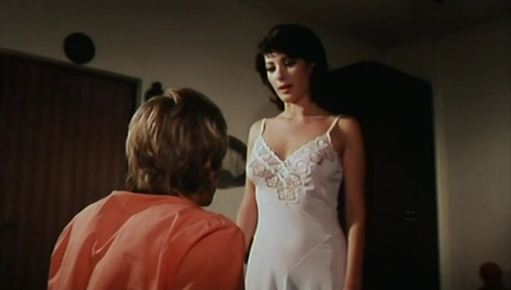 Жена-девственница / La moglie vergine / 1975 / DVDRip (AVC)