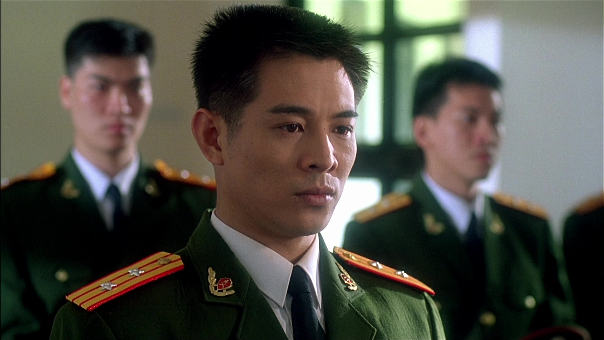 Телохранитель из Пекина / Zhong Nan Hai bao biao (The Defender) / 1994 / ПМ, АП (Визгунов, Живов) / WEB-DL (1080p)