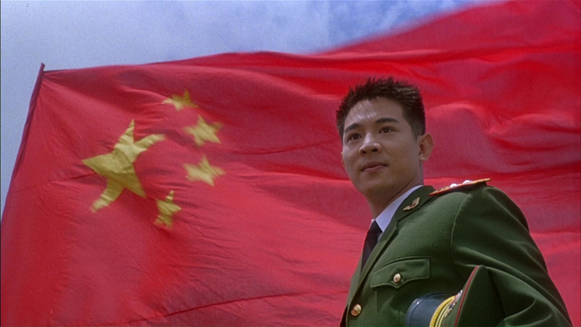 Телохранитель из Пекина / Zhong Nan Hai bao biao (The Defender) / 1994 / ПМ, АП (Визгунов, Живов) / WEB-DL (1080p)
